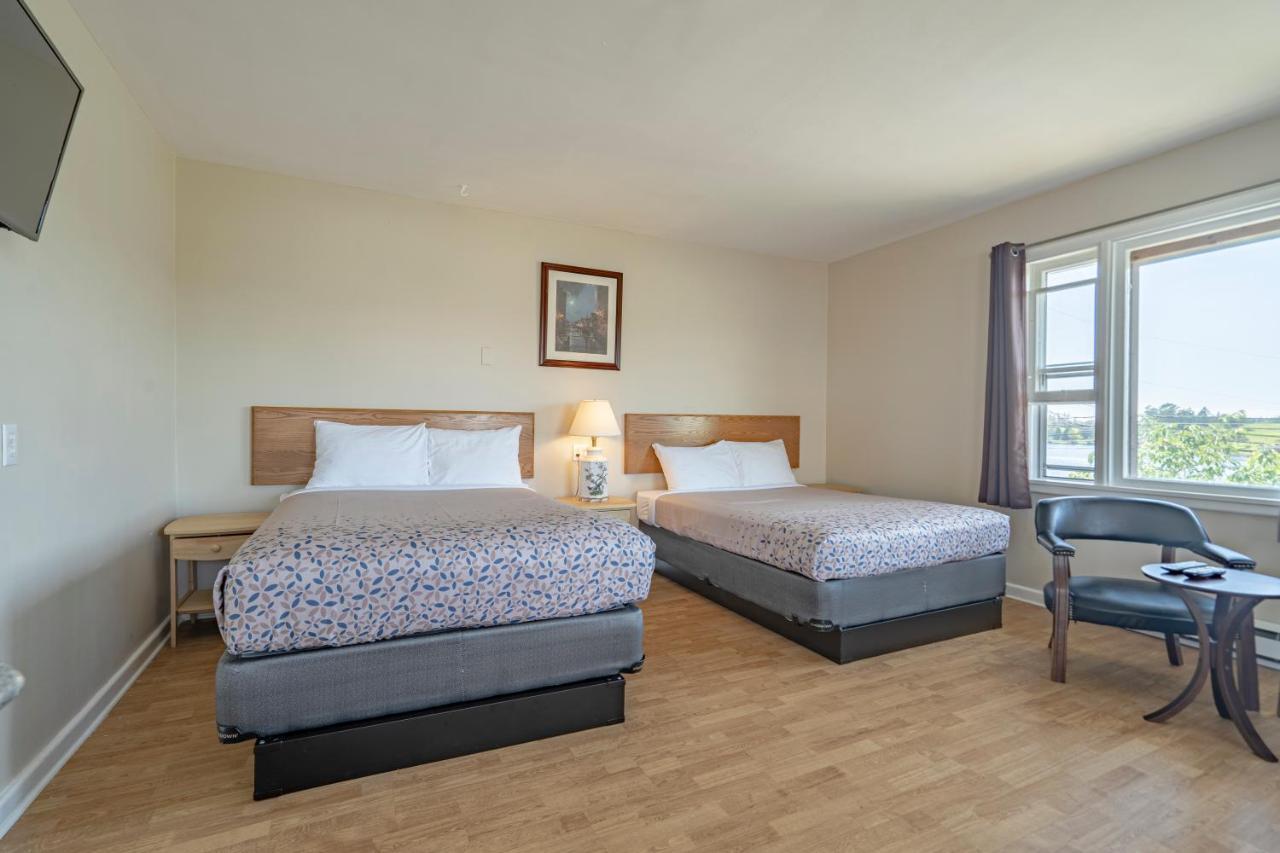 Novastar Motel On The Lake Yarmouth Esterno foto