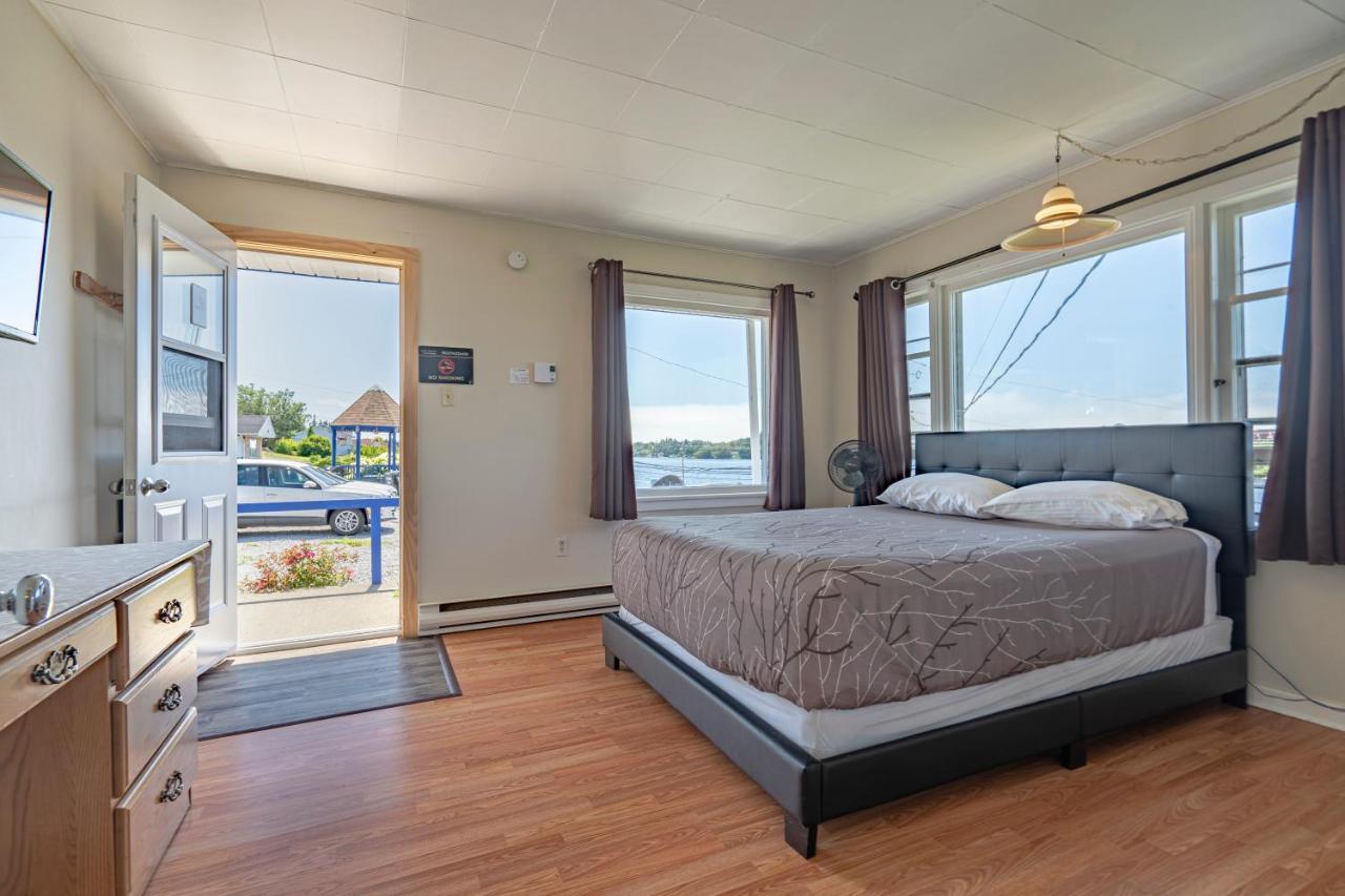 Novastar Motel On The Lake Yarmouth Esterno foto