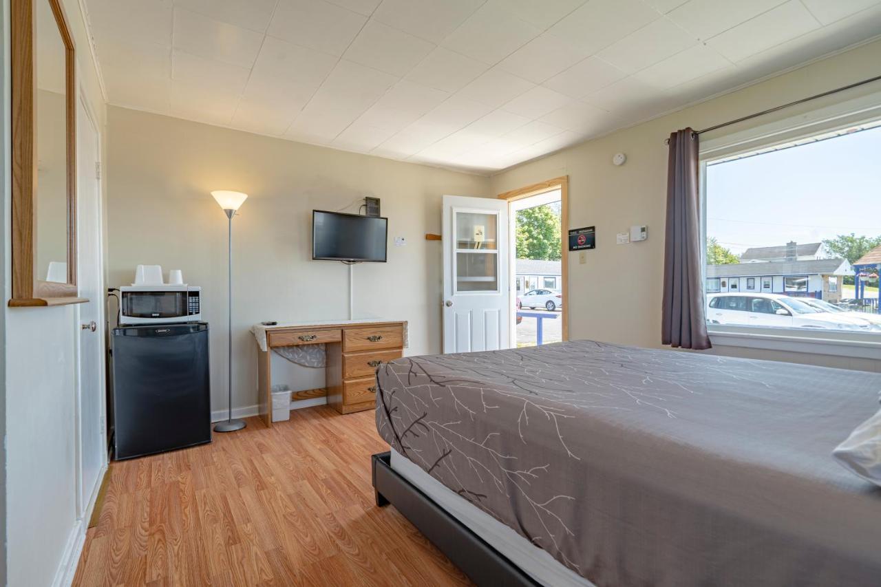 Novastar Motel On The Lake Yarmouth Esterno foto