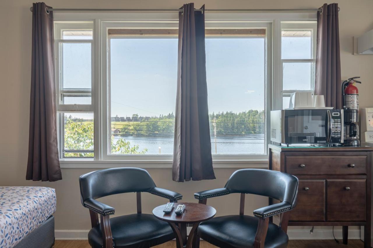 Novastar Motel On The Lake Yarmouth Esterno foto
