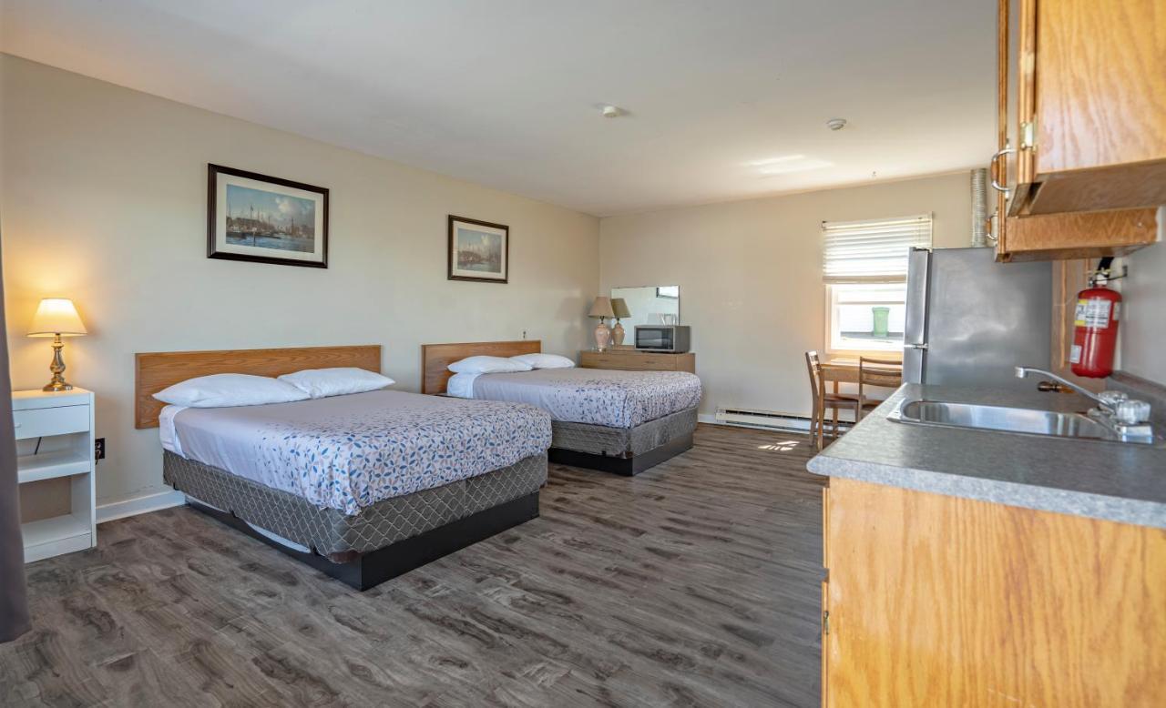 Novastar Motel On The Lake Yarmouth Esterno foto