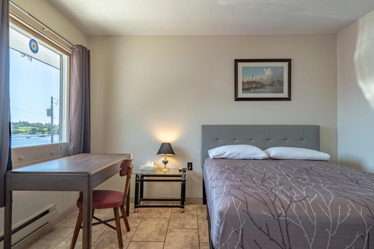 Novastar Motel On The Lake Yarmouth Esterno foto