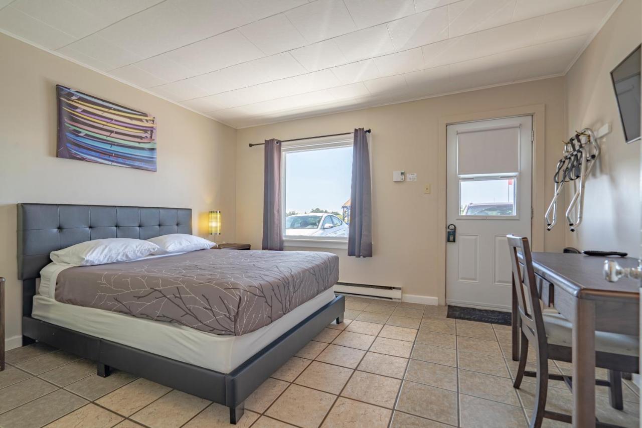 Novastar Motel On The Lake Yarmouth Esterno foto