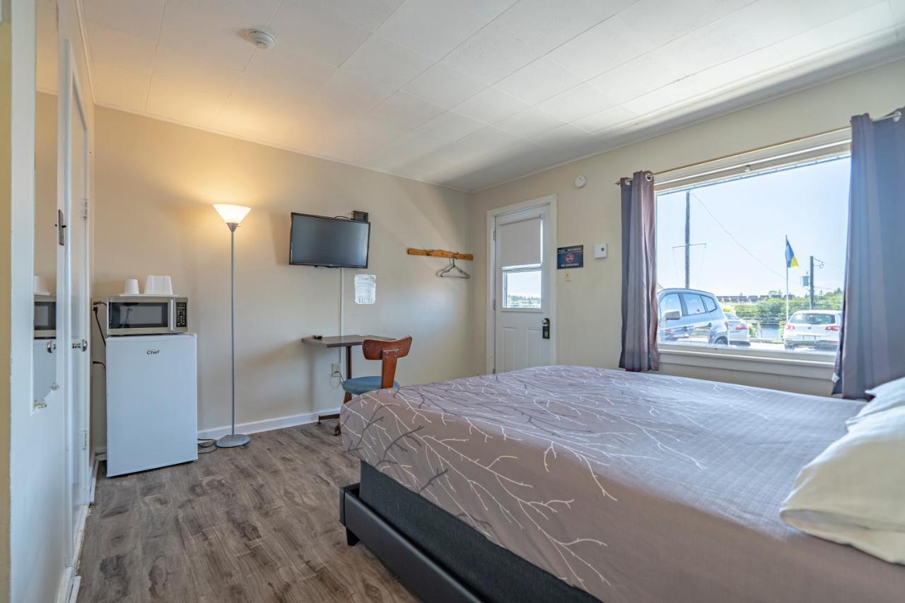 Novastar Motel On The Lake Yarmouth Esterno foto