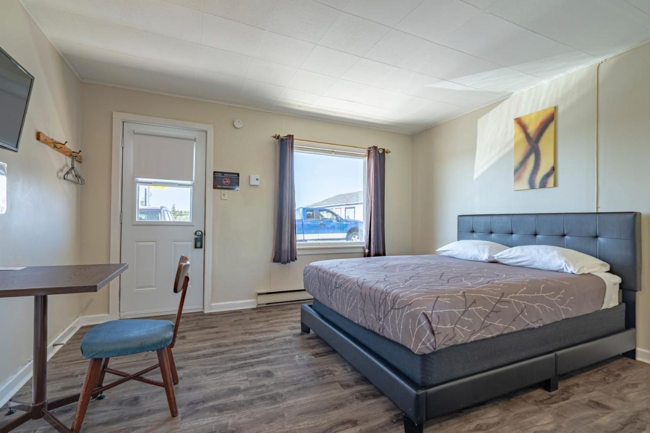 Novastar Motel On The Lake Yarmouth Esterno foto
