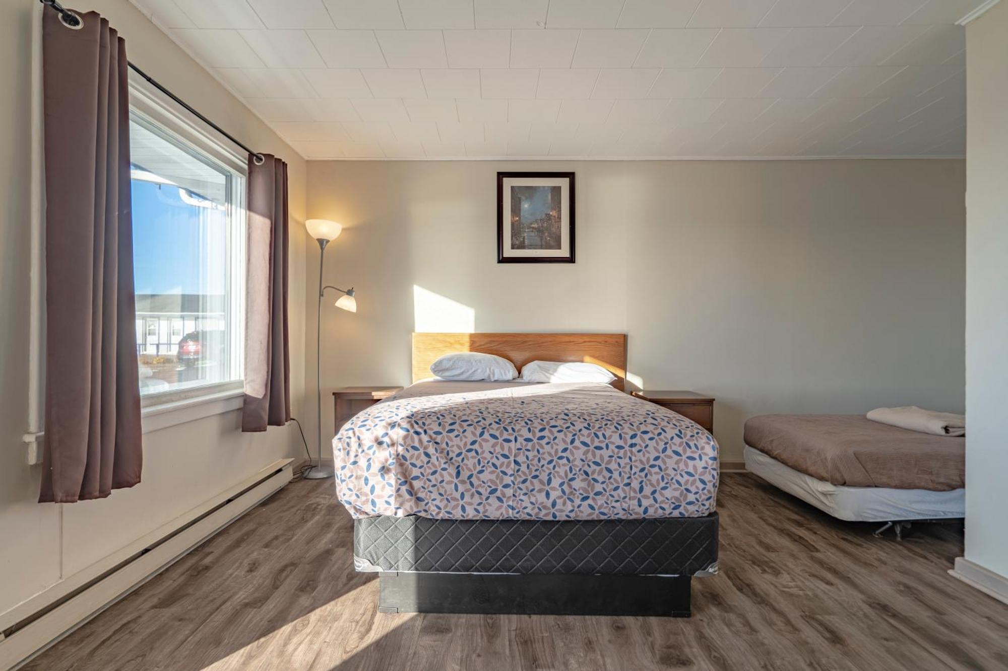 Novastar Motel On The Lake Yarmouth Esterno foto