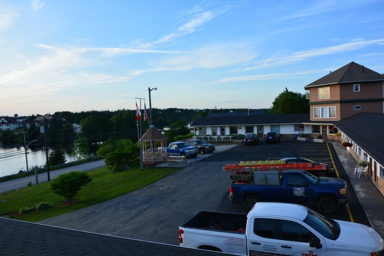 Novastar Motel On The Lake Yarmouth Esterno foto