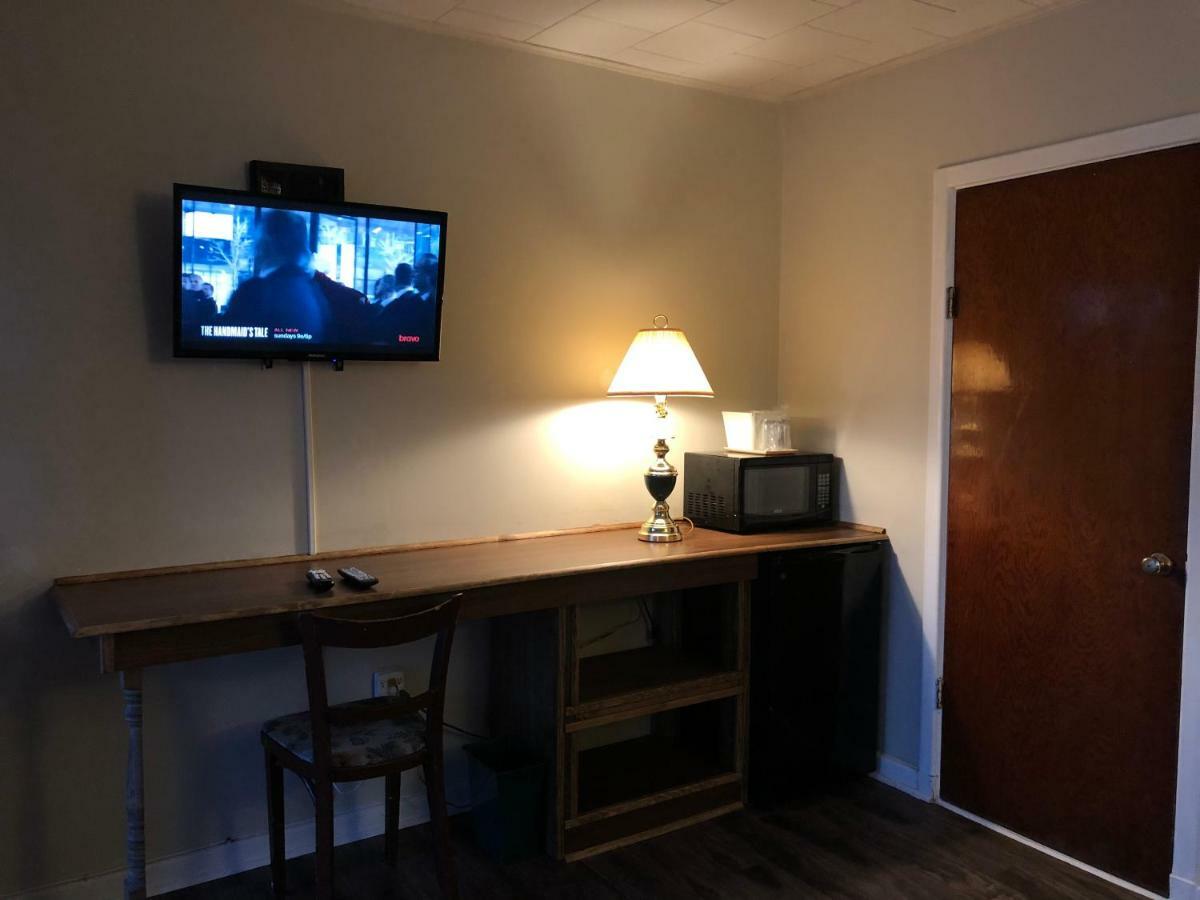 Novastar Motel On The Lake Yarmouth Esterno foto
